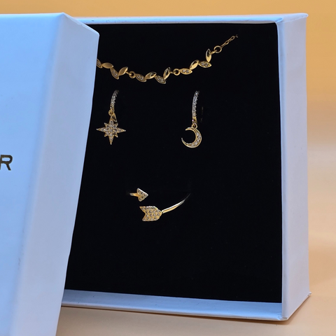 Collier trèfle à quatre feuilles or ose tendance bohème chic